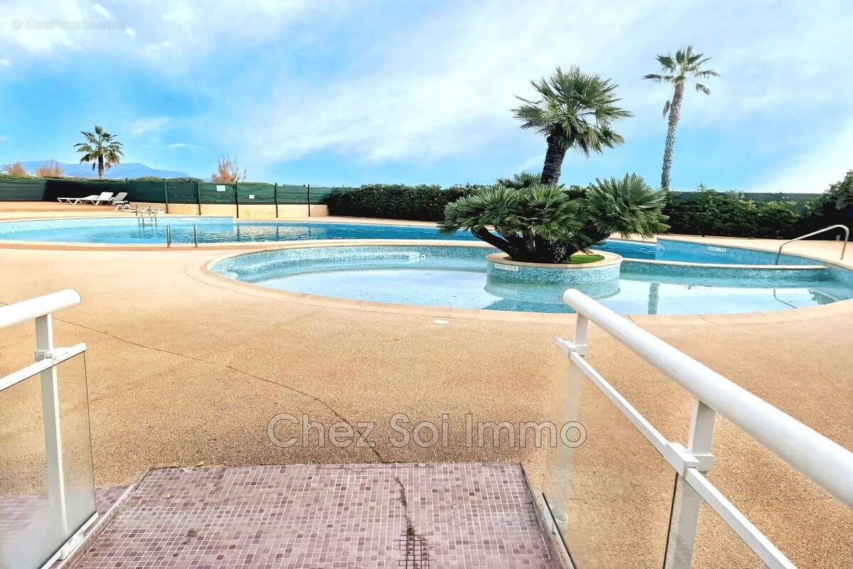 Appartement à VILLENEUVE-LOUBET