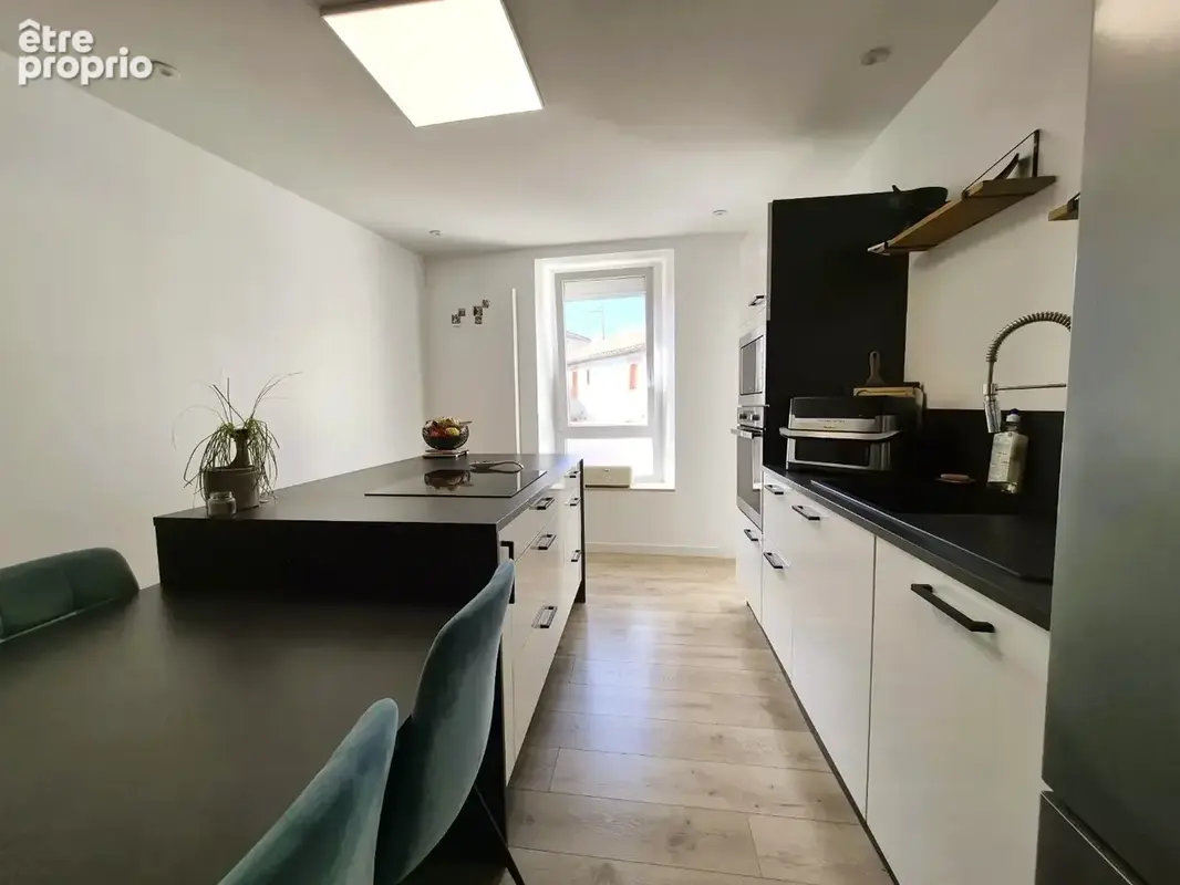 Maison de Bourg avec Garage sur la TESSOUALLE - photo 4