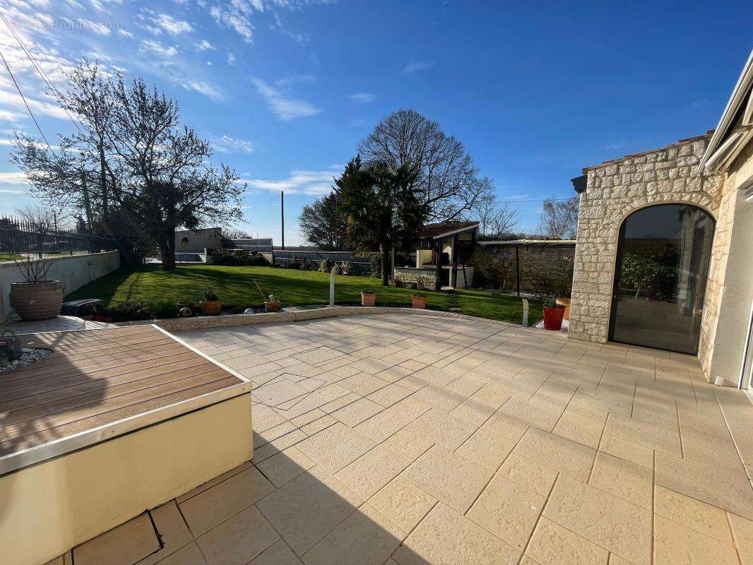 Maison à SAINT-HIPPOLYTE