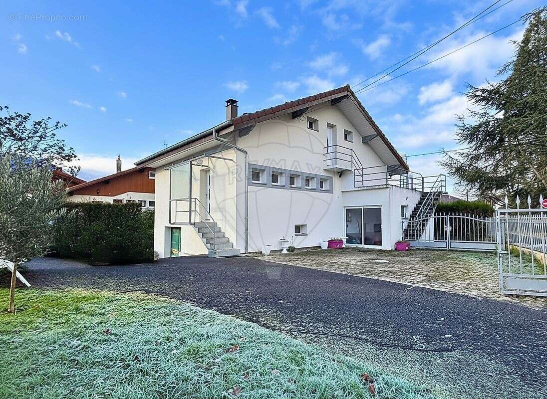 Maison à BONNEVILLE