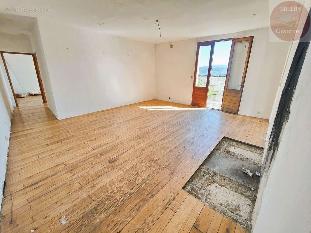 Maison de plain-pied à rénover - photo 4