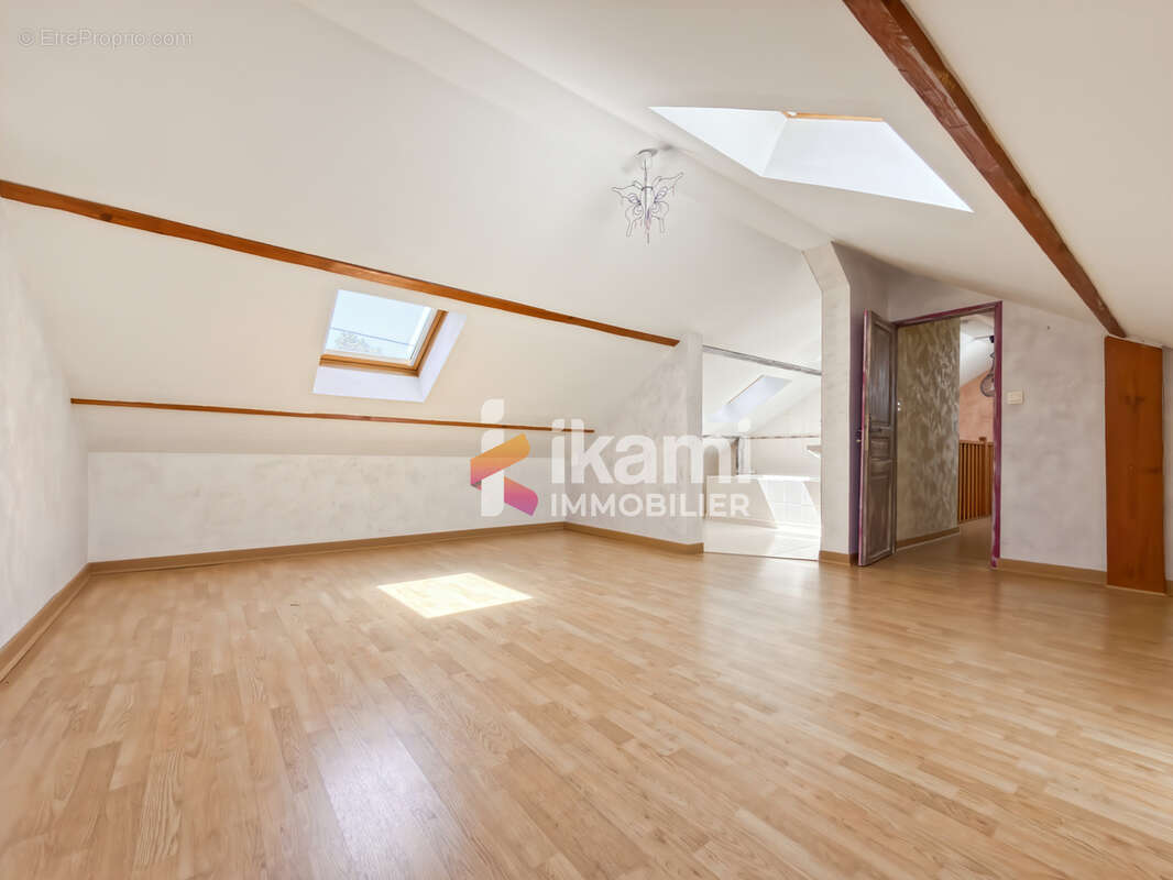 Maison 7 pièces de 102 m2 à Villeneuve sur Yonne 89500 - photo 8