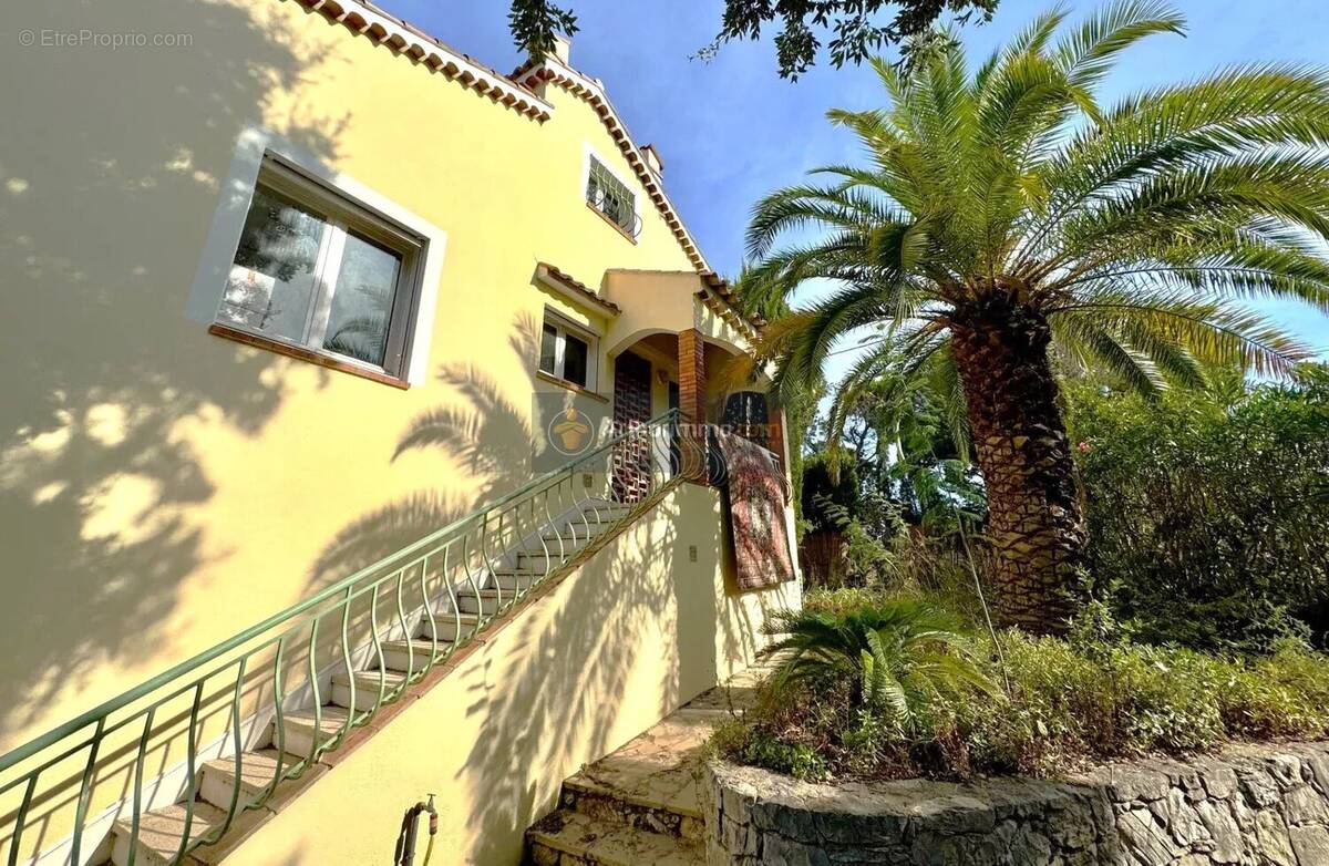Maison à FREJUS