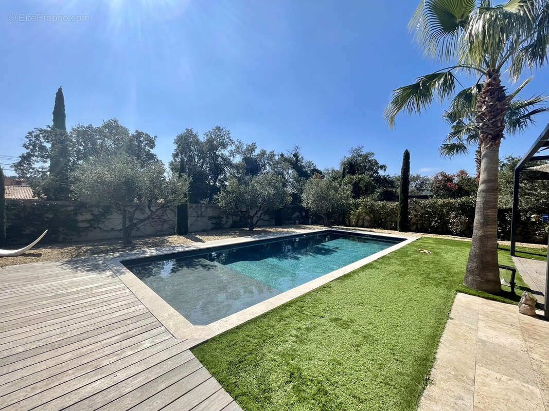 Maison à PLAN-DE-LA-TOUR