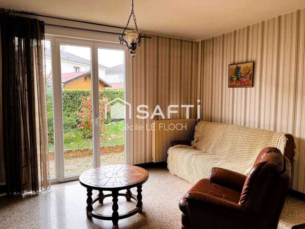 Photo 5 - Maison à CHATENOY-LE-ROYAL