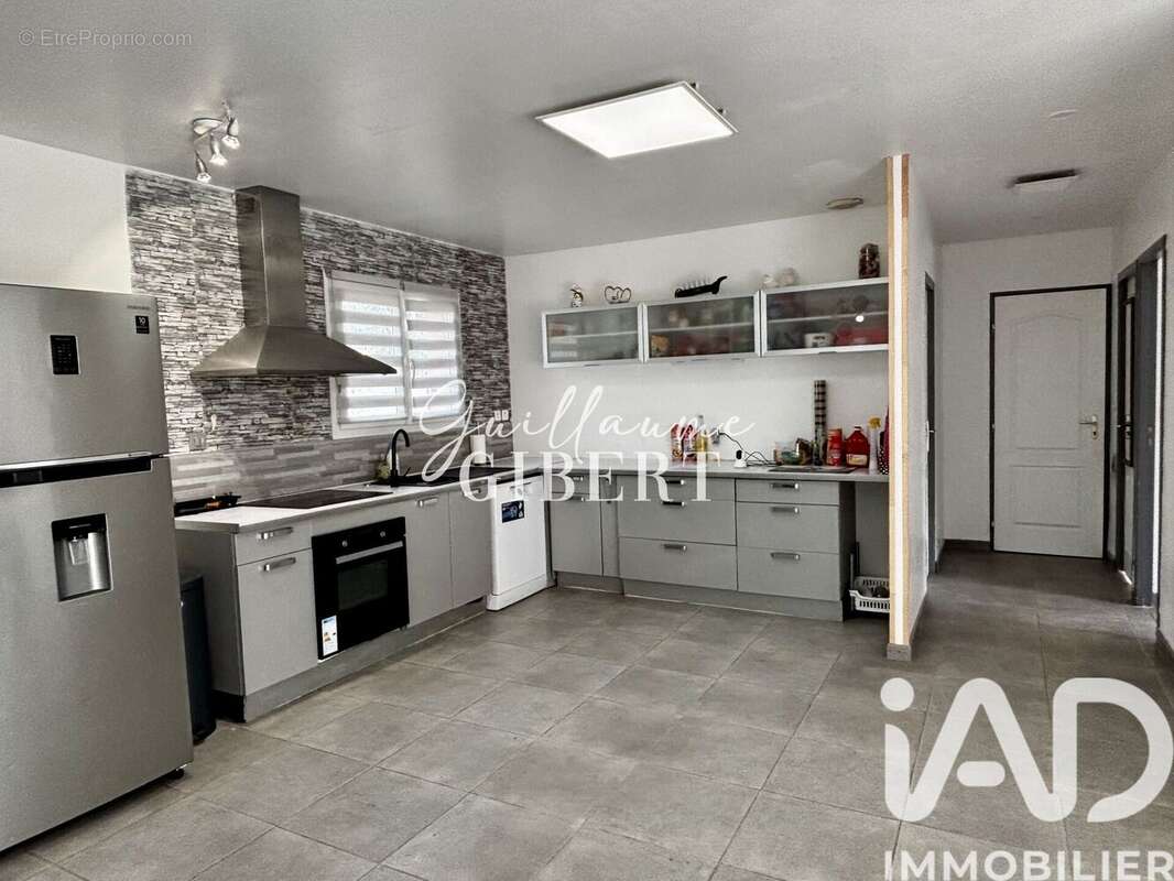 Maison 106 m² à Les Tourrettes  - photo 6