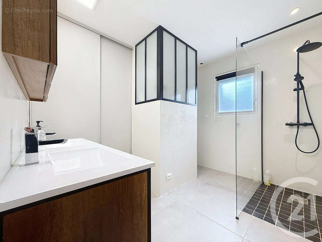 Maison à VILLEVEYRAC