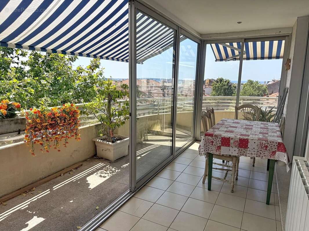 Cannes 400m palais : 4 pieces dernier etage - photo 6
