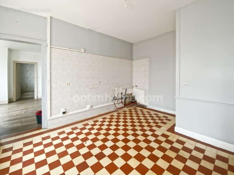 Maison à LA NEUVILLE-BOSMONT