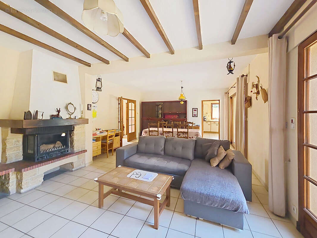 Maison à PUJAUT