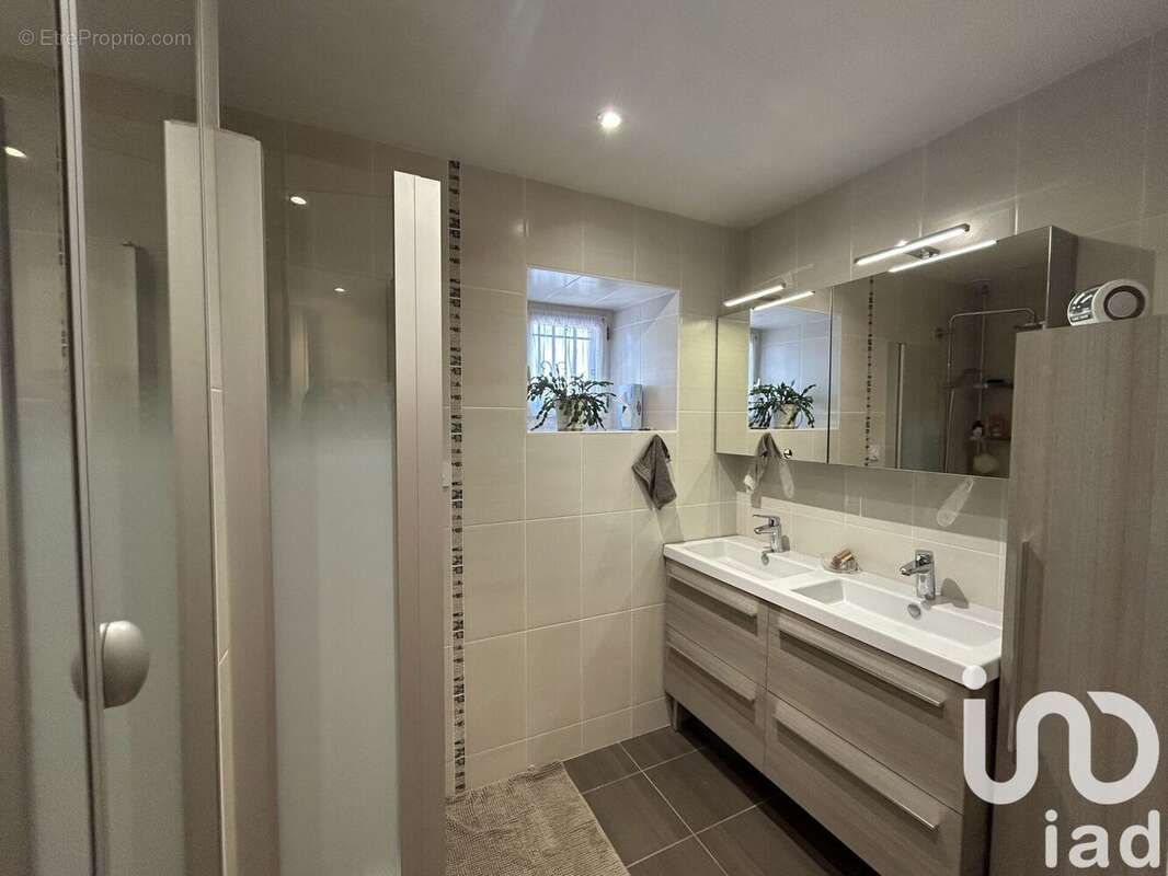 Photo 7 - Maison à ALLONNES