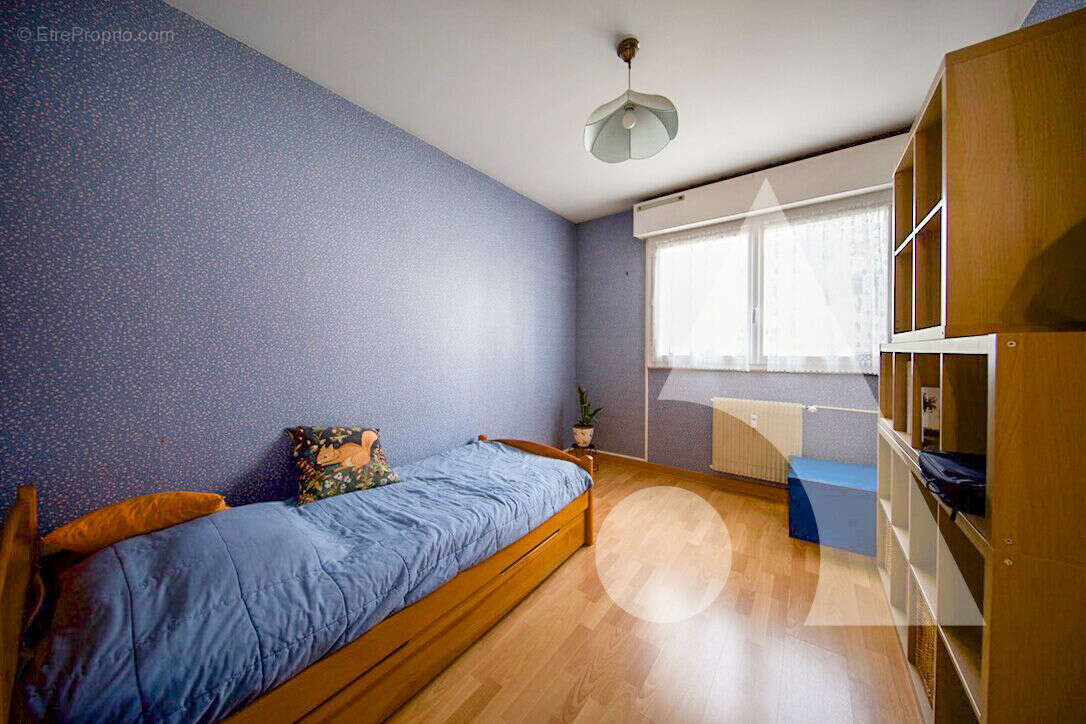 Appartement à SAINT-PIERRE-DU-PERRAY