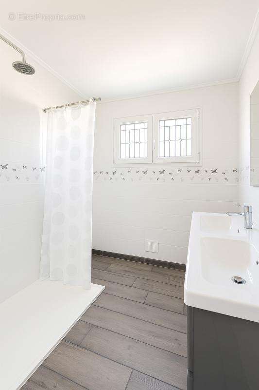 Maison à LA VILLEDIEU-DU-CLAIN