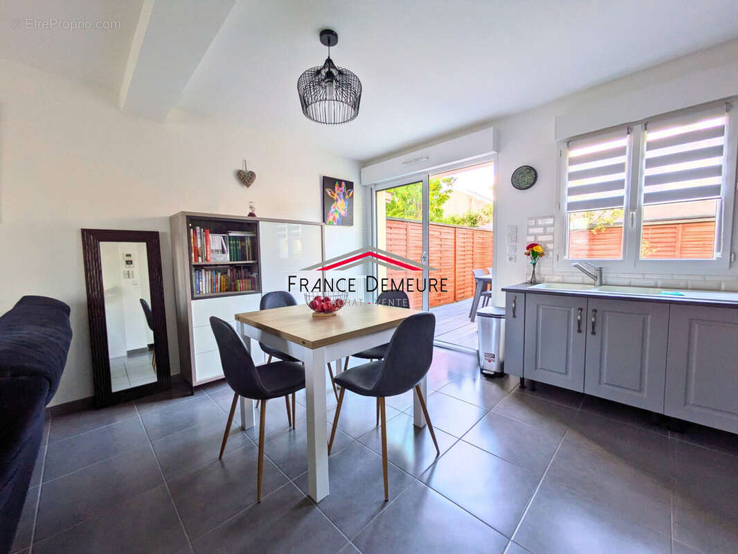 Maison à FRANCONVILLE