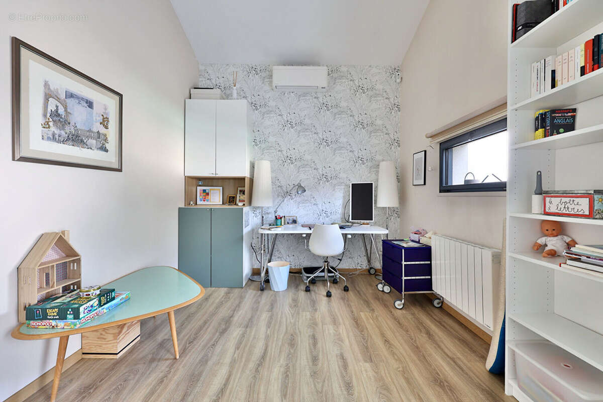 Maison à NEUVILLE-SUR-SAONE