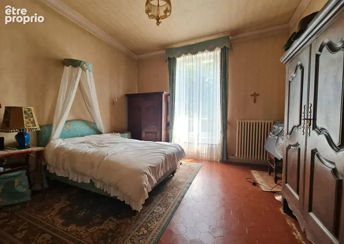 Alès - Maison Bourgeoise 330 m2 sur 1500m² de terrain clos - photo 10