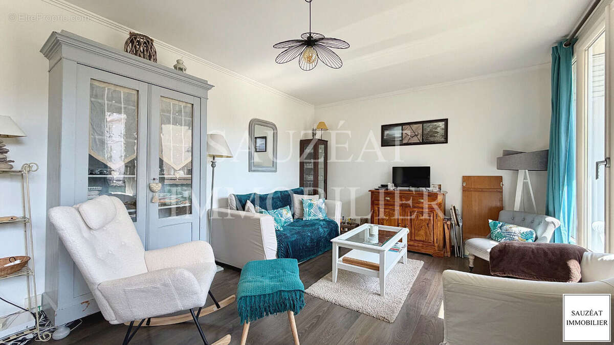 Appartement à MONTROUGE