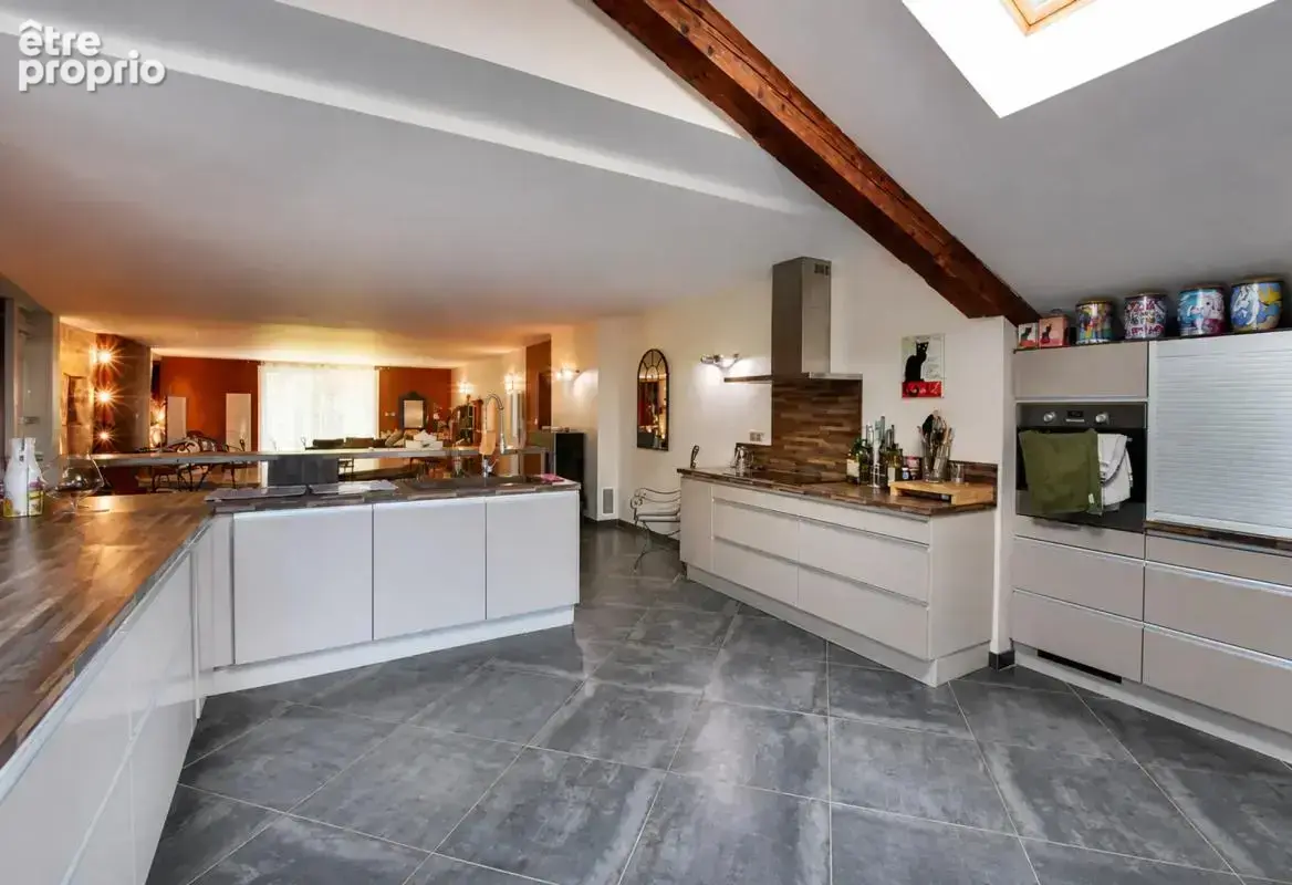 Maison de 8 pièces de 337 m² à La Sauvetat-de-Savères - photo 11
