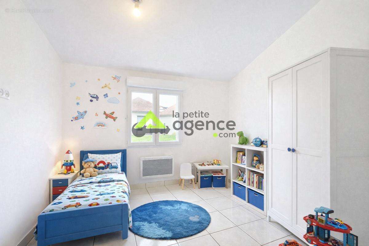 Maison à SAINTE-FEYRE