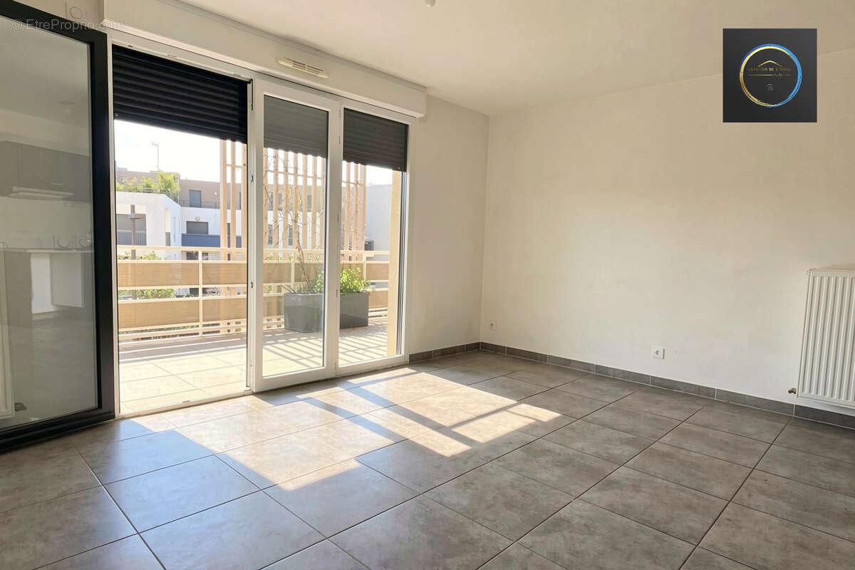 T2 avec grande terrase et garage - photo 2