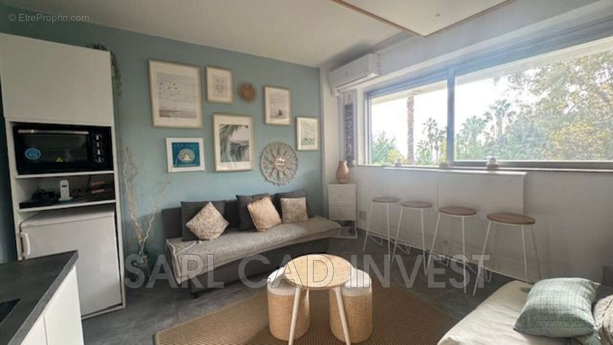 Appartement à VALLAURIS