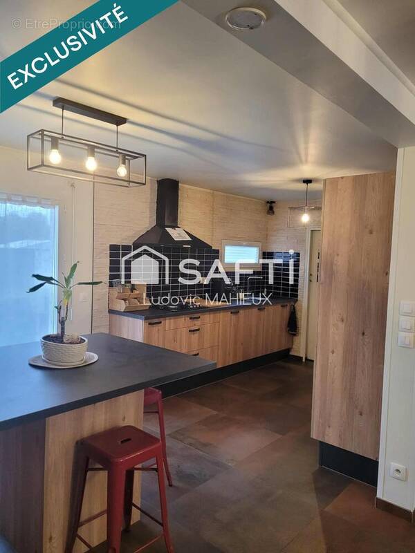 Photo 1 - Maison à SAINT-JACUT-LES-PINS