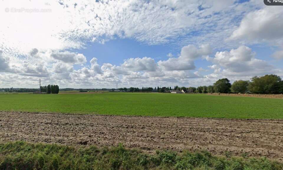 Terrain à WERVICQ-SUD