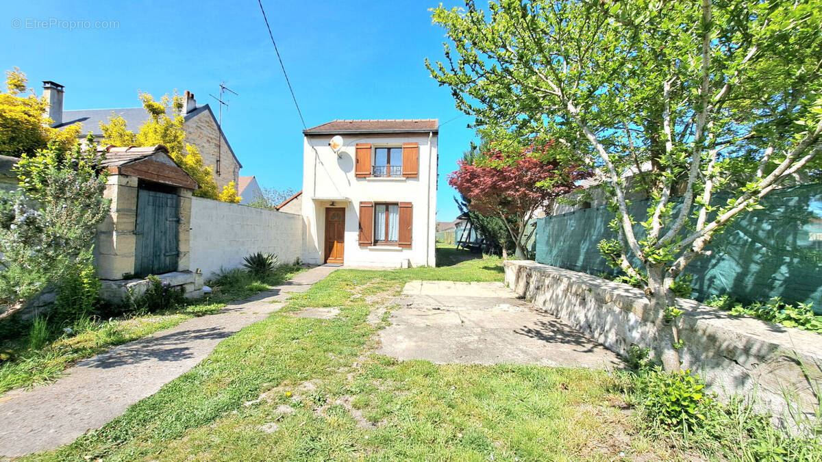 Maison à BRUYERES-SUR-OISE