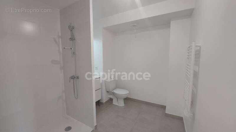 Saint-Rémy-de-Provence – Studio en rez de chaussée avec jardin - photo 2