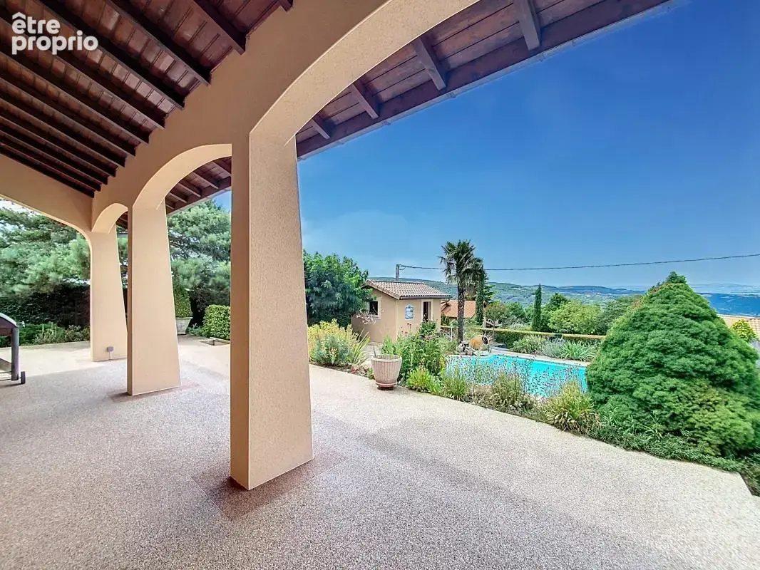 Maison - 4 Chambres - Dont 1 suite parentale - Garage - Piscine - Pool House - Jardin - Terrasse - Au calme absolu - Jolie vue d - photo 7