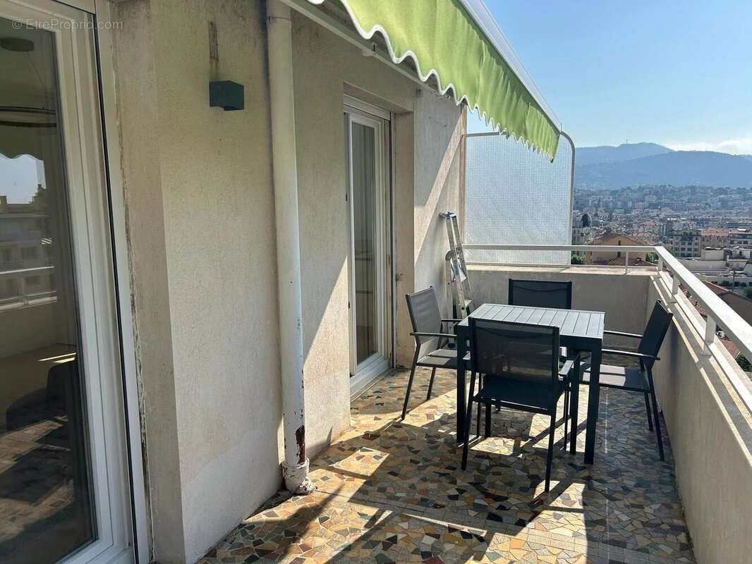 Appartement à NICE