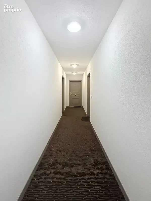SAINT BARTHELEMY D'ANJOU -  Opportunité pour Investissement locatif ou Résidence principale - Lumineux T3 avec balcon garage - photo 11