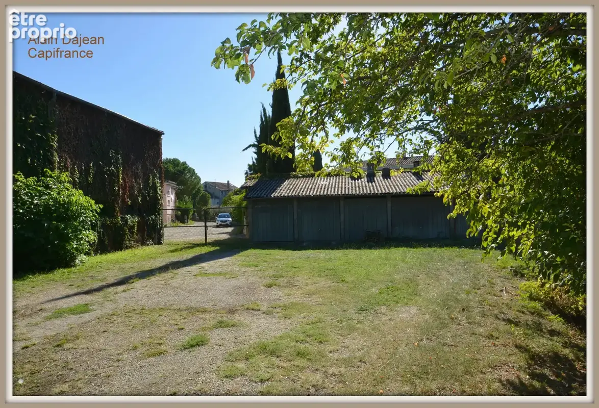 Local Professionnel  à vendre AGEN (47)- Surface au Sol 520 M2 sur 2 niveaux -Terrain 2 194 M2 - photo 4
