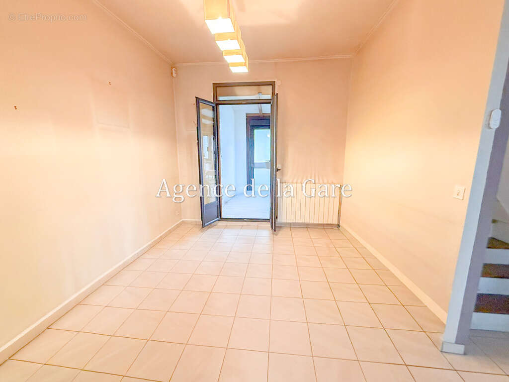 Maison à SARTROUVILLE