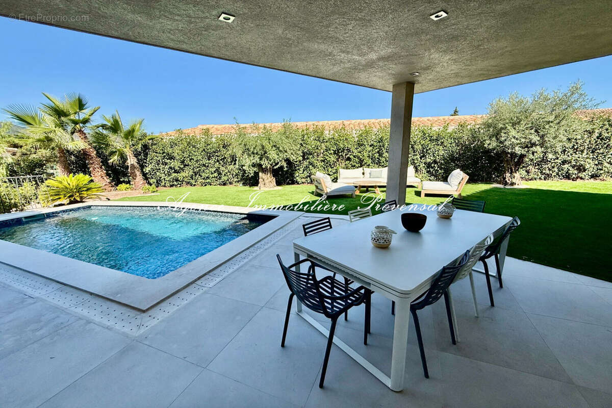 Maison 157 m² à Sainte-Maxime  - photo 2