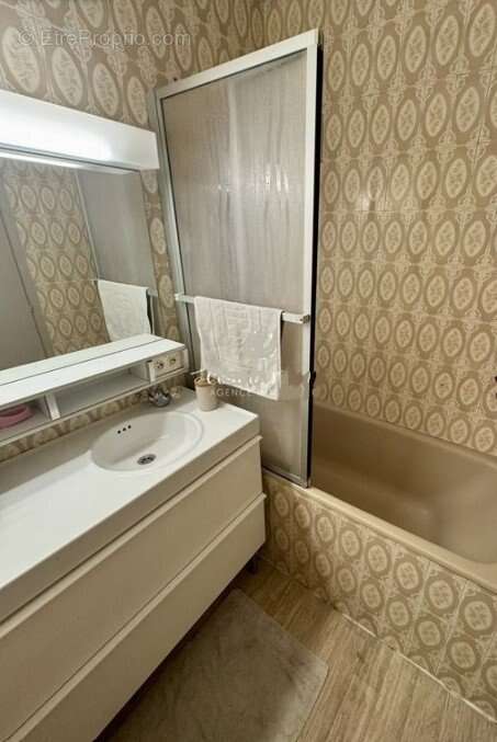 Appartement à LA ROCHE-SUR-FORON