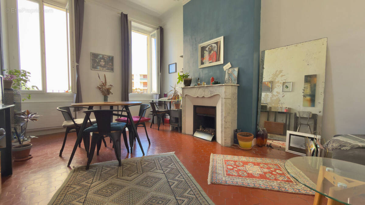 Appartement à MARSEILLE-5E
