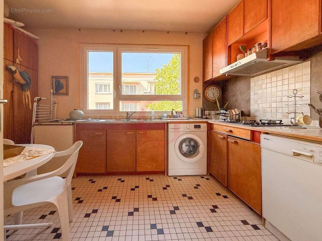 Appartement 74 m² à Bourg-La-Reine  - photo 8