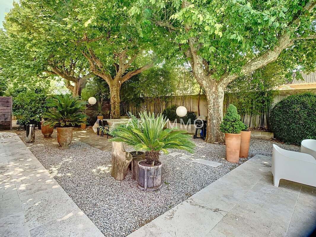 Maison à CAUMONT-SUR-DURANCE