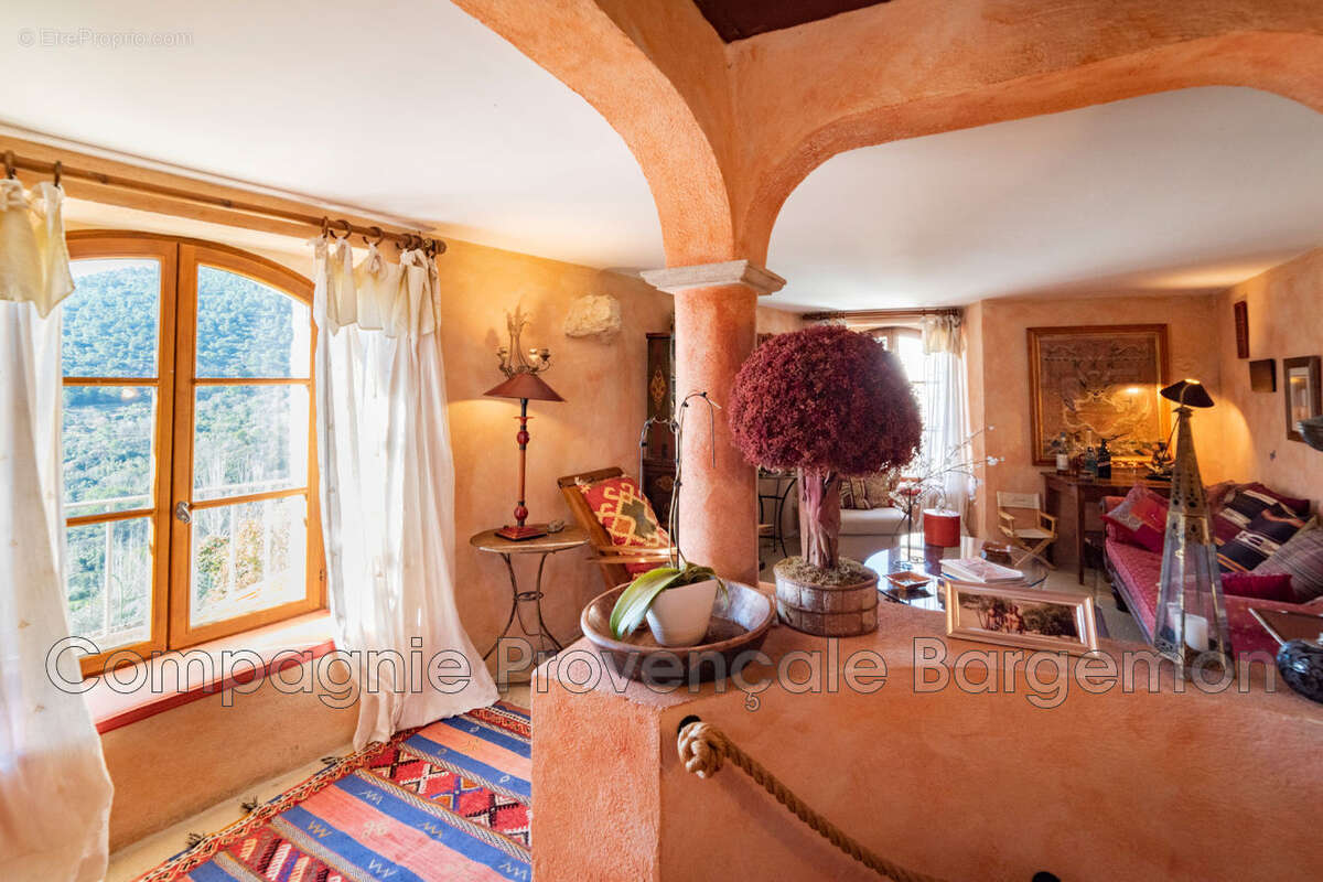 Maison à BARGEMON