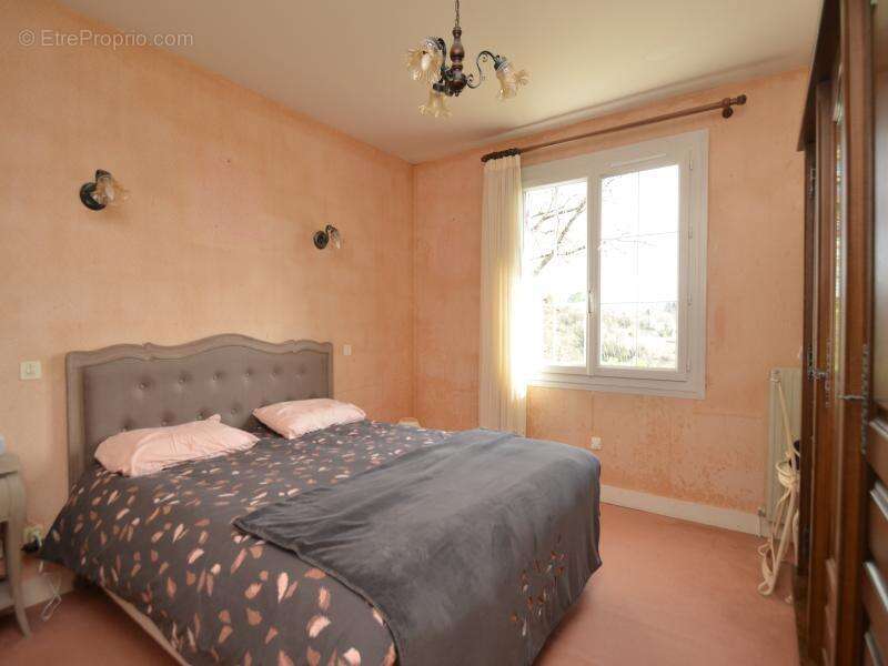 Maison à SAINT-GERMAIN-DU-SALEMBRE