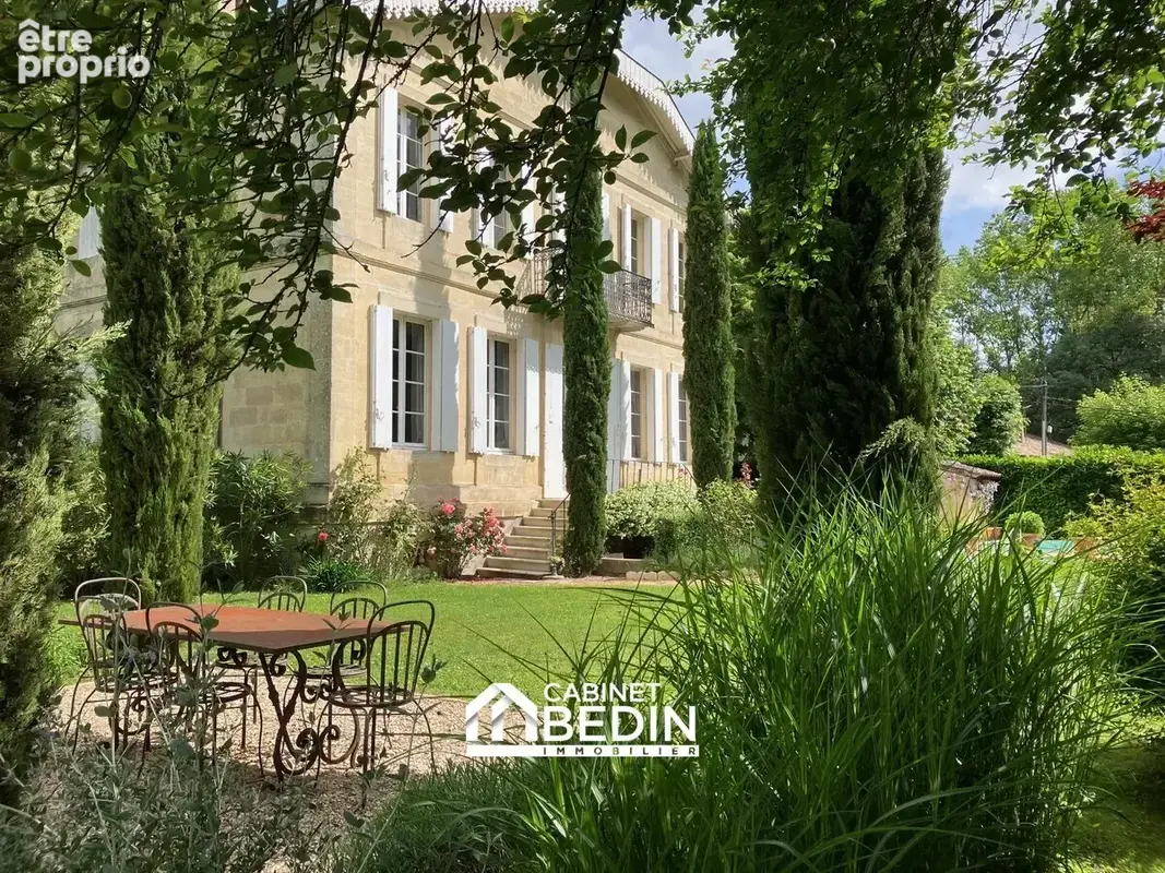 Photo Maison à Saint-Seurin-Sur-L'isle au prix de 449 200€