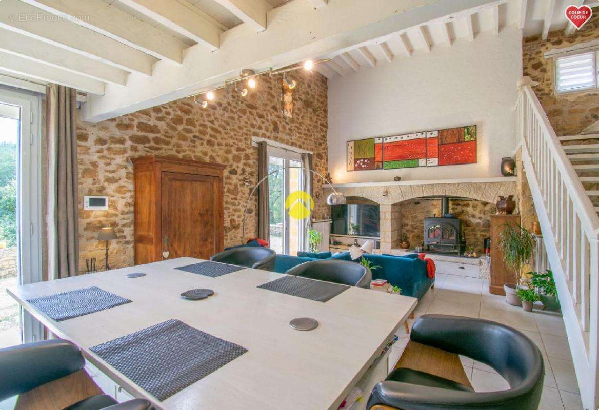 Maison à LE BUISSON-DE-CADOUIN