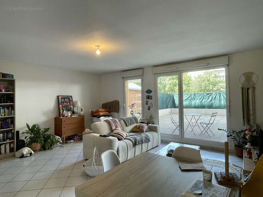 Chambéry ( Quartier des pompiers )   appartement T2 de 55 m2 avec grande terrasse de 41 m2 et cave - photo 2