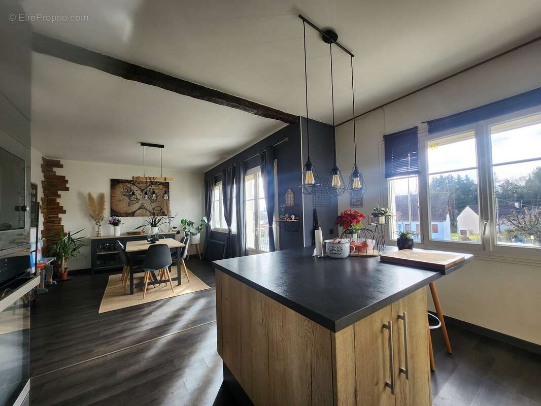 Maison à MAGNAC-BOURG