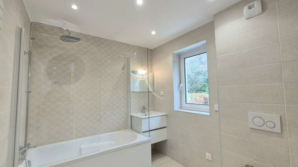 Maison à BURES-SUR-YVETTE