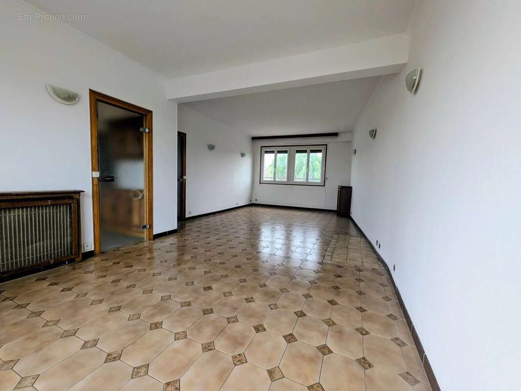Appartement à MONTMIRAIL