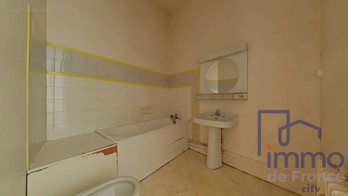 Appartement 111 m² à Saint-Etienne  - photo 7