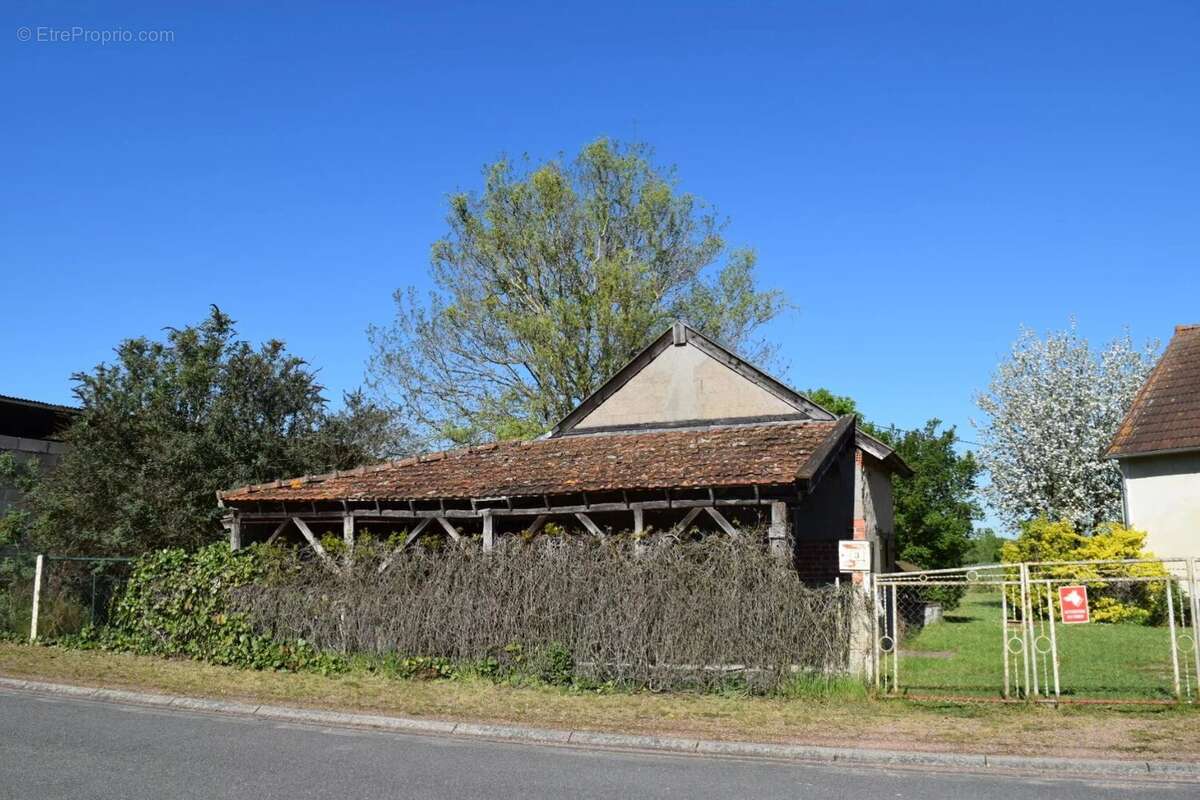 Maison à CHARRIN