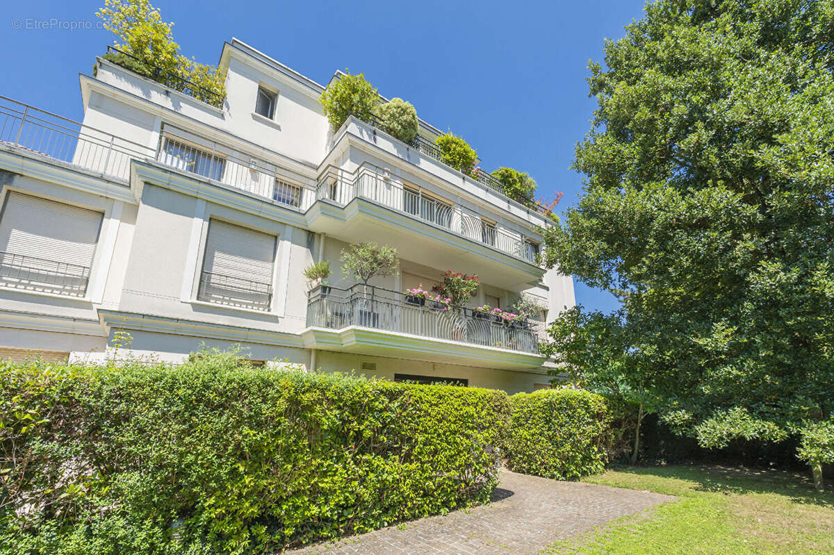 Appartement à GARCHES